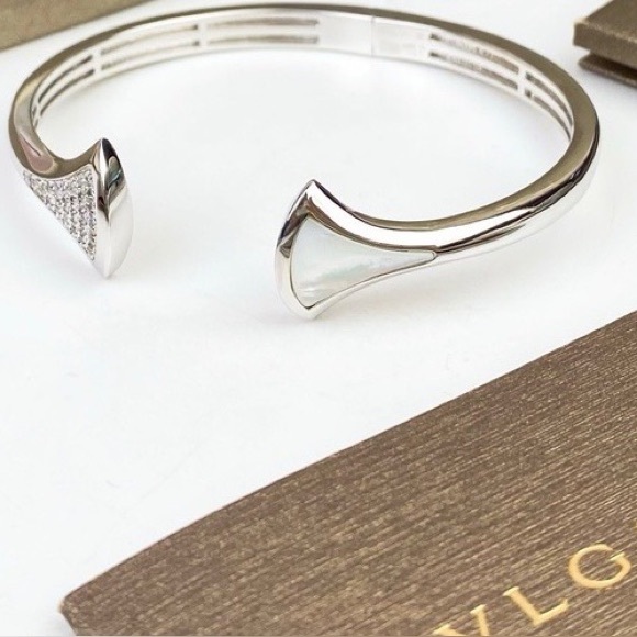 BVLGARI Jewelry - Women's BVLGARI 925 Silver Paved Diamond & Mother-of-Pearl Fan Cuff Bangle